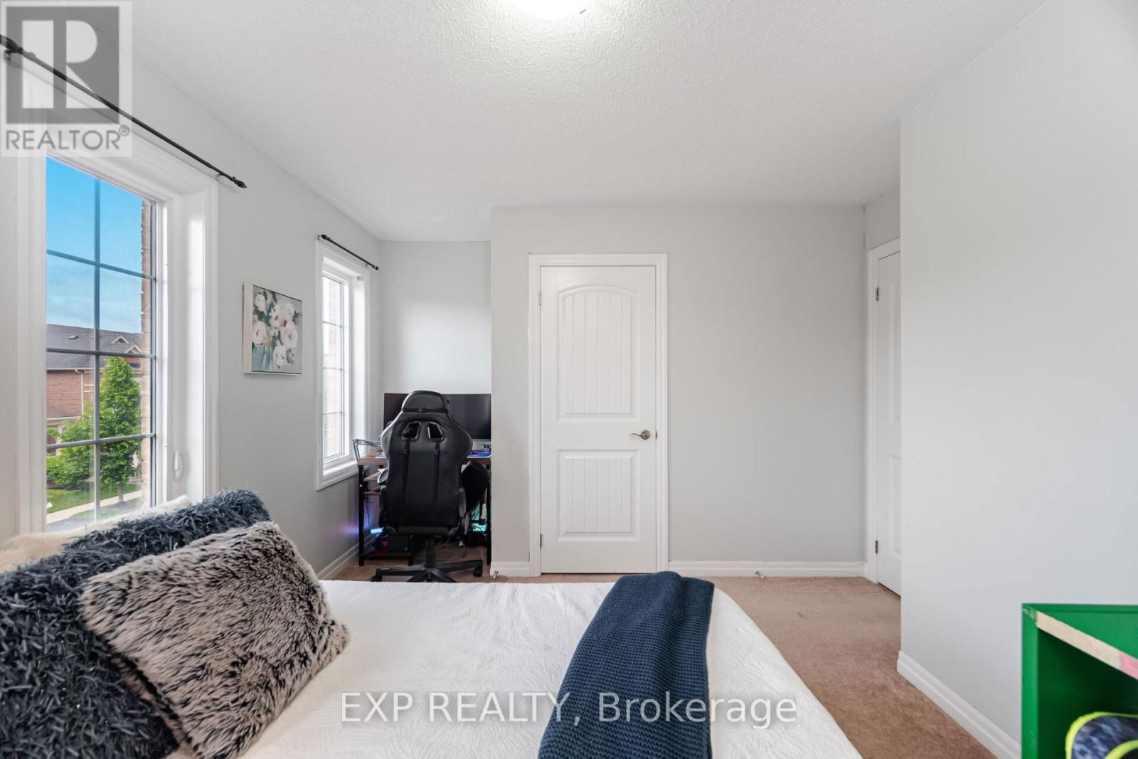 39 FORBES TERRACE Image 33