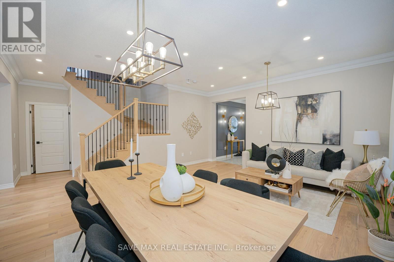 449 THORNBORROW COURT Image 10