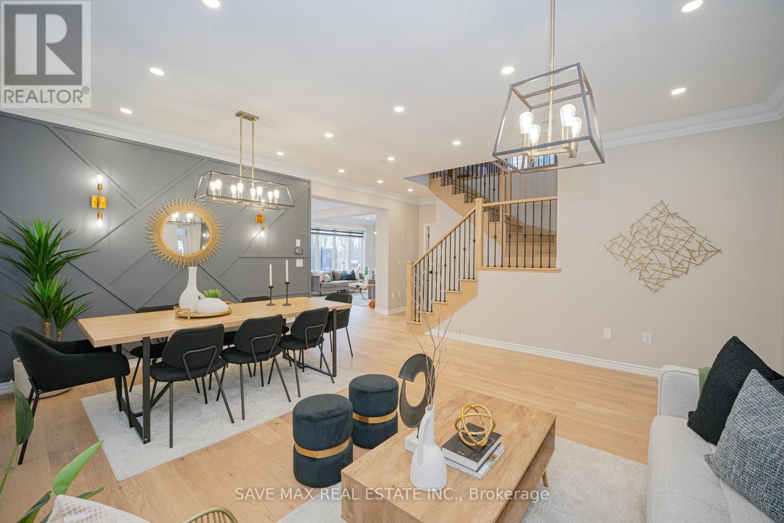 449 THORNBORROW COURT Image 11