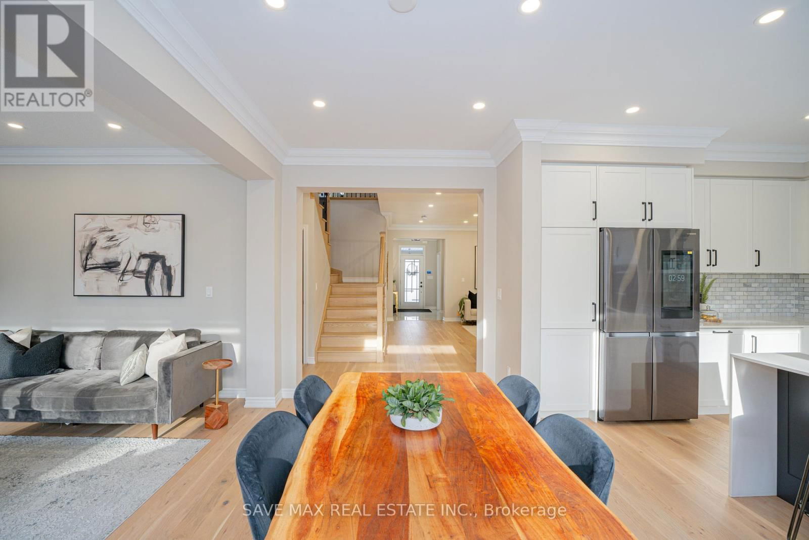 449 THORNBORROW COURT Image 15