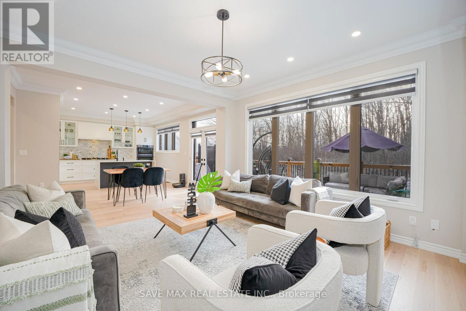 449 THORNBORROW COURT Image 18