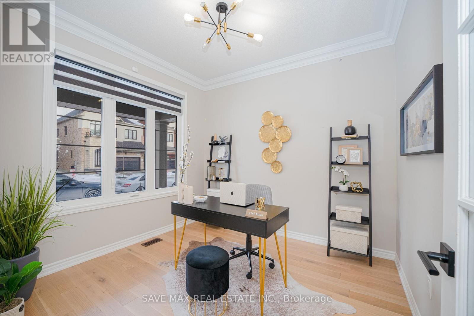 449 THORNBORROW COURT Image 21