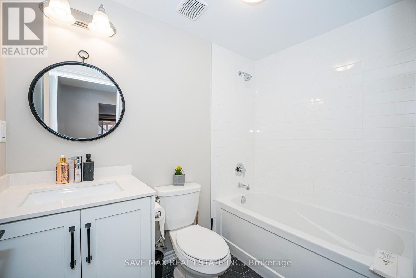 449 THORNBORROW COURT Image 37