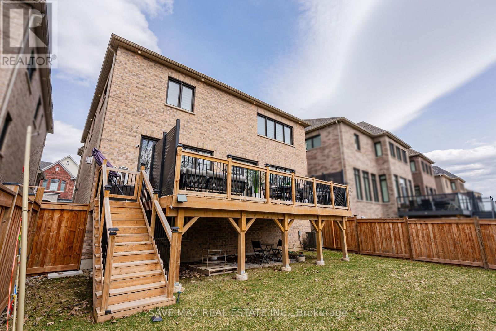 449 THORNBORROW COURT Image 39