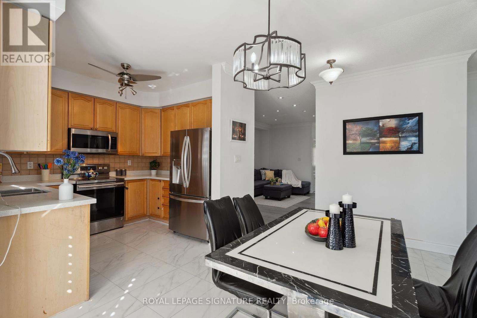 72 PENBRIDGE CIRCLE Image 17