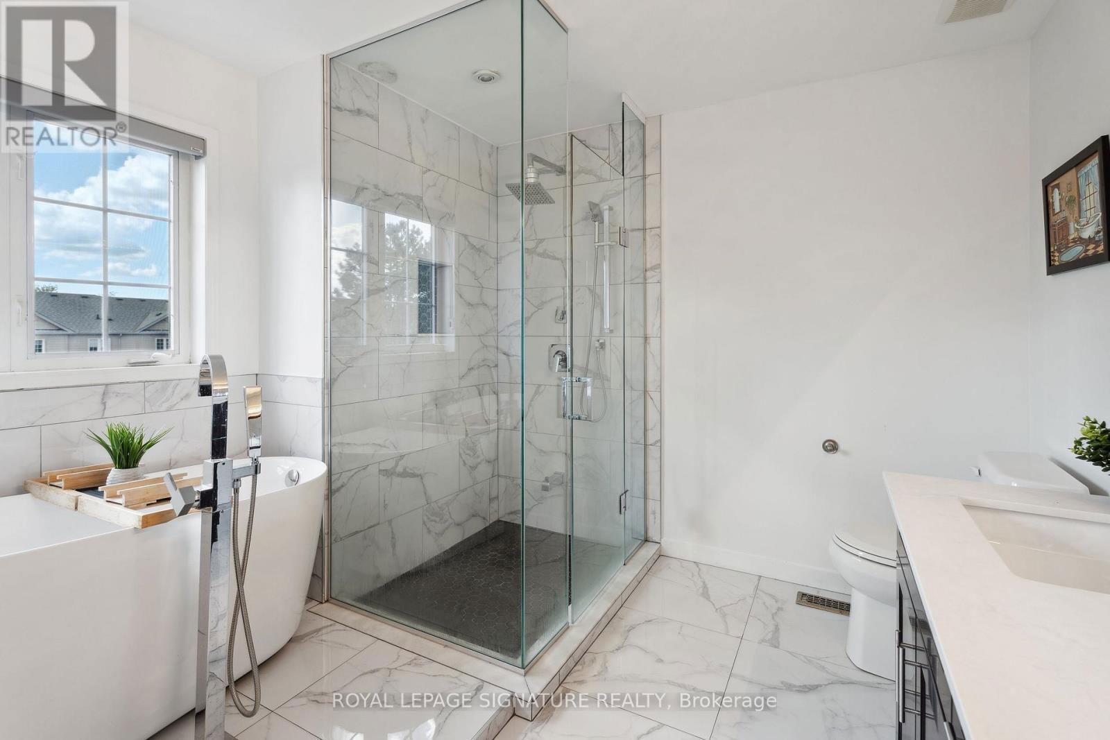 72 PENBRIDGE CIRCLE Image 34