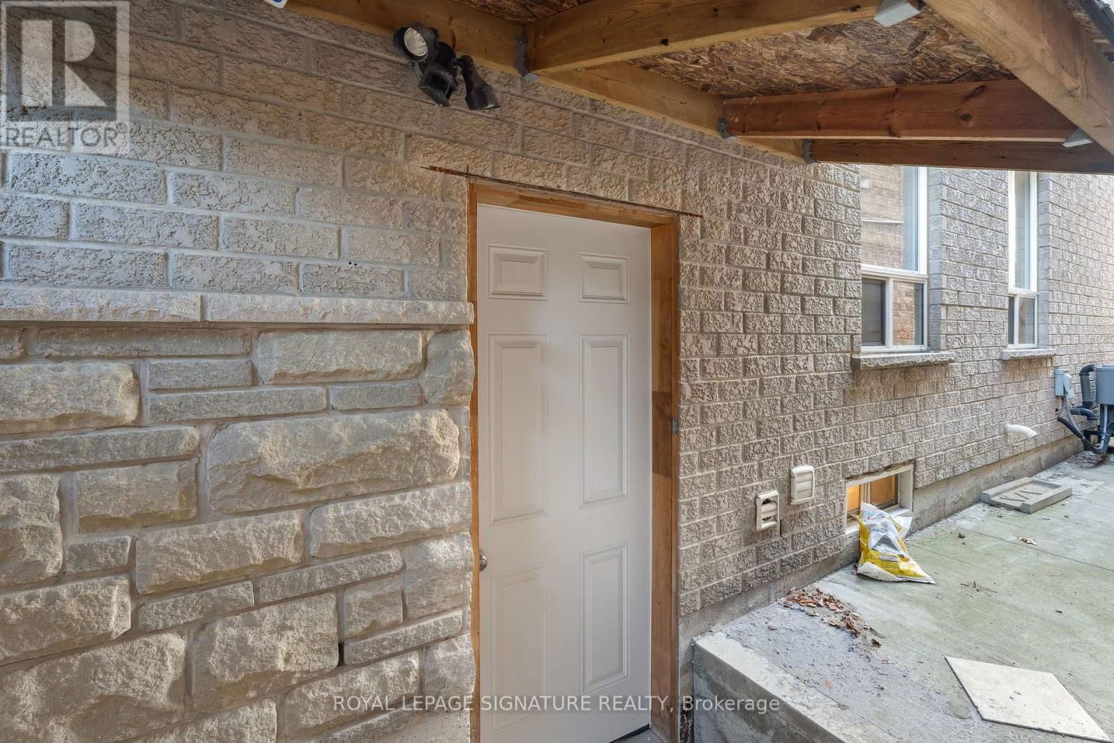 72 PENBRIDGE CIRCLE Image 47