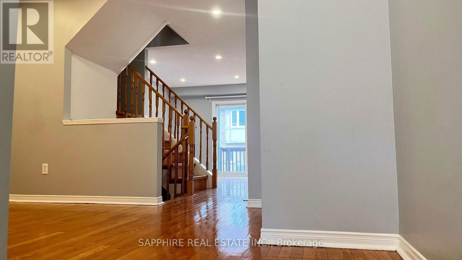 3255 REDPATH CIRCLE Image 3