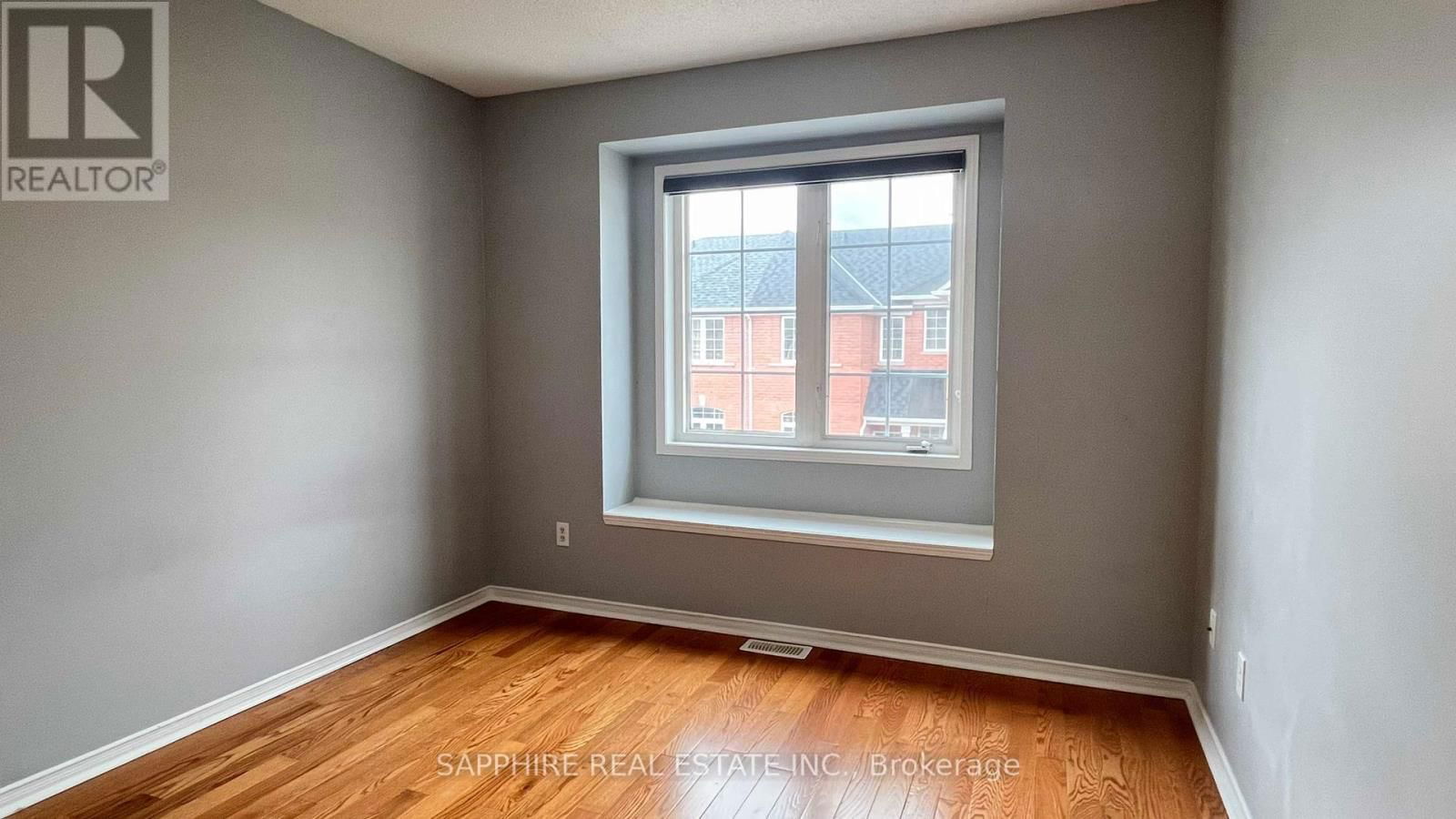 3255 REDPATH CIRCLE Image 30