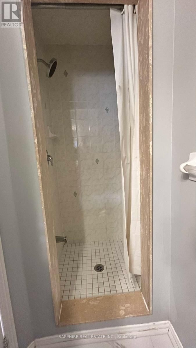 3255 REDPATH CIRCLE Image 37