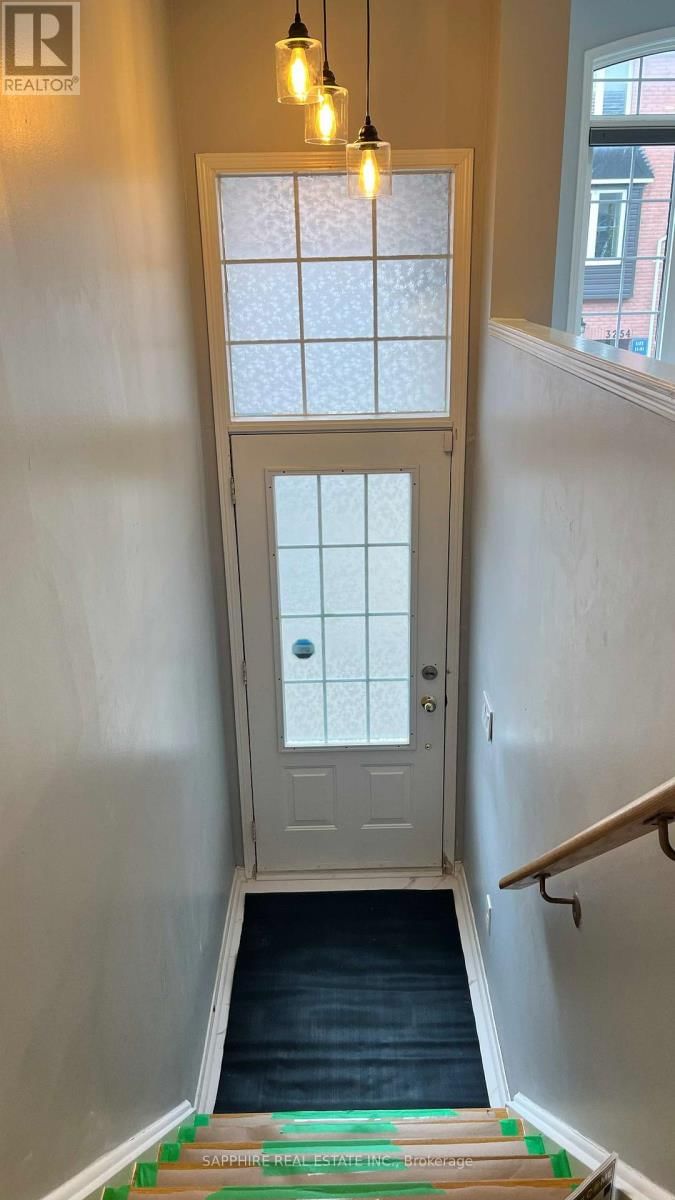 3255 REDPATH CIRCLE Image 4