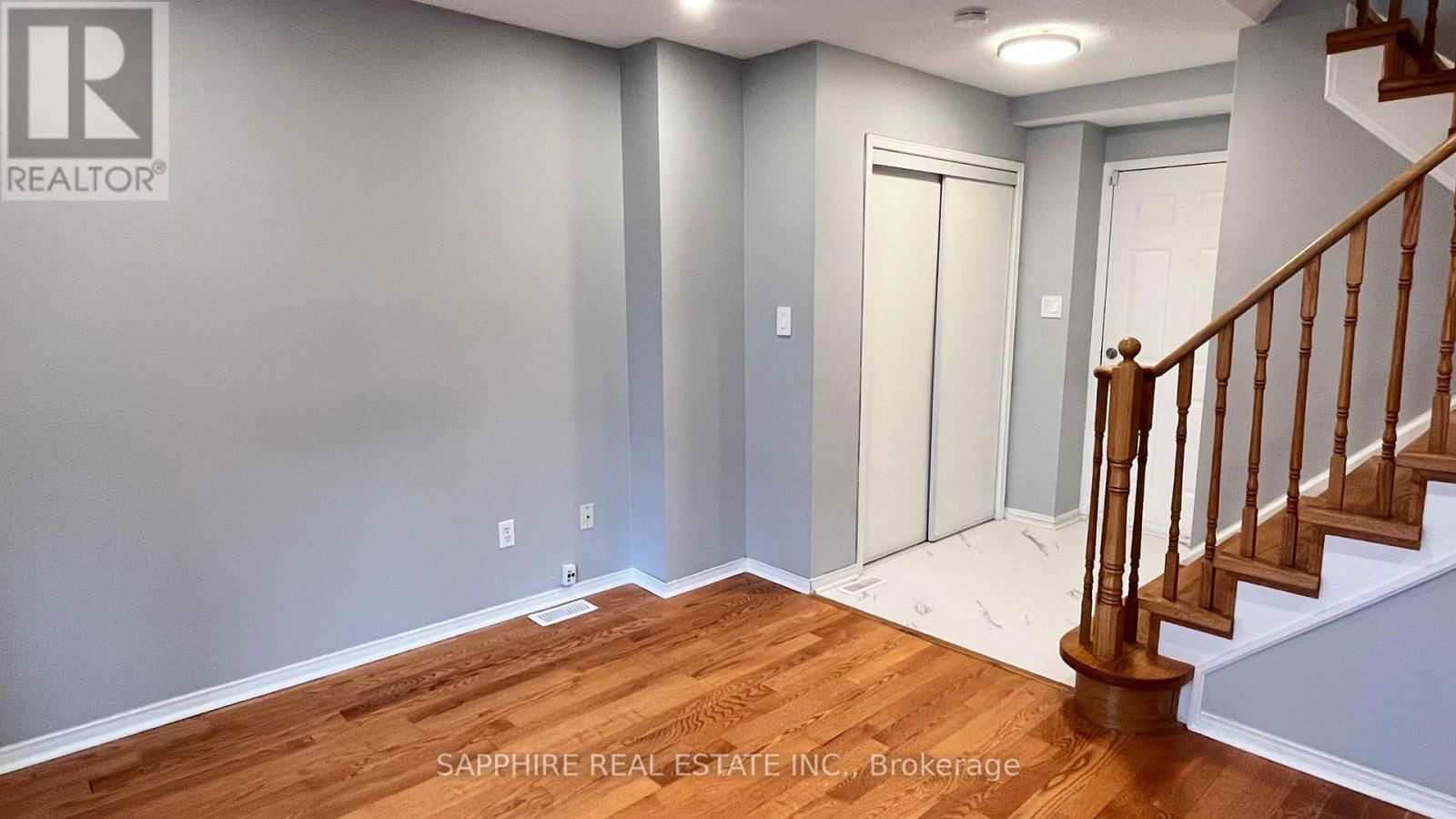 3255 REDPATH CIRCLE Image 45