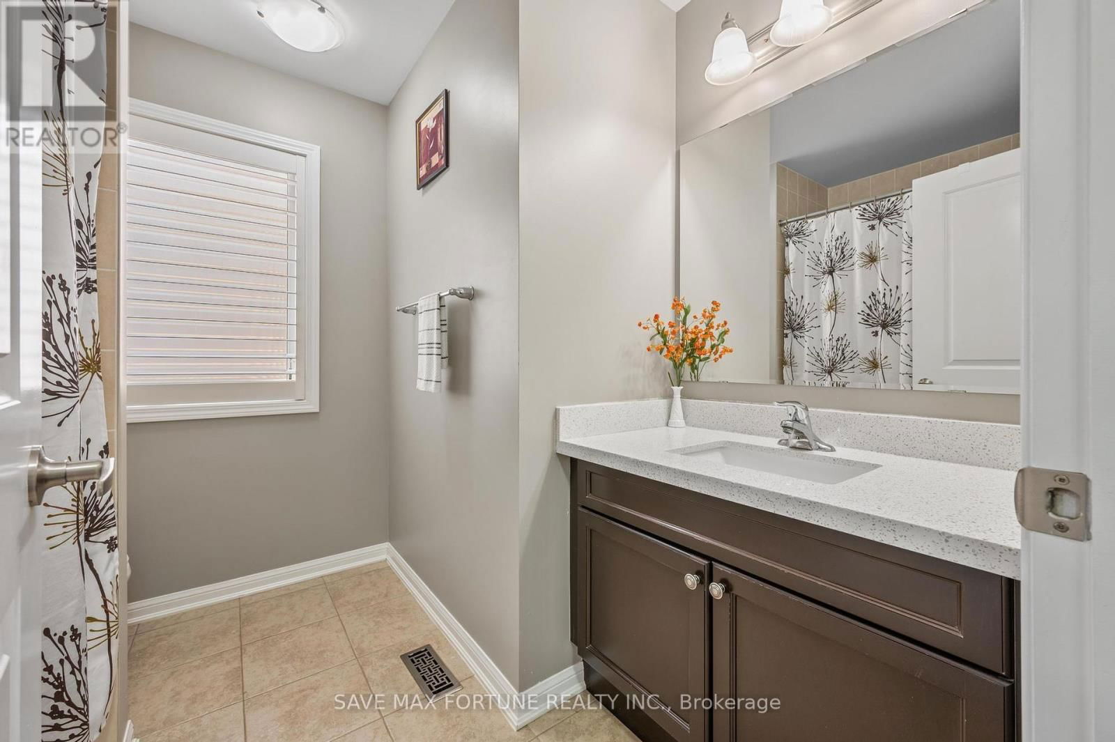 262 CEDRIC TERRACE Image 26