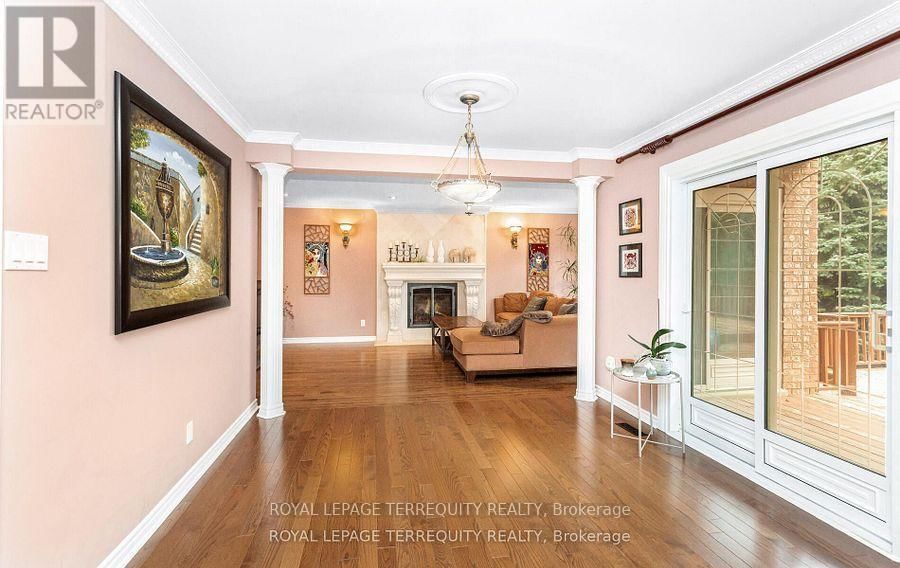 1714 GLOBE COURT Image 15