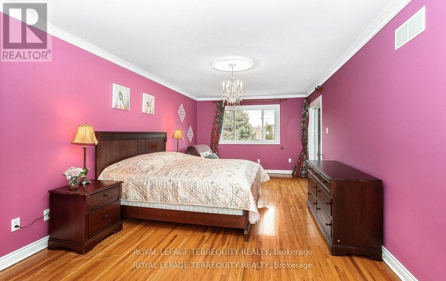 1714 GLOBE COURT Image 24