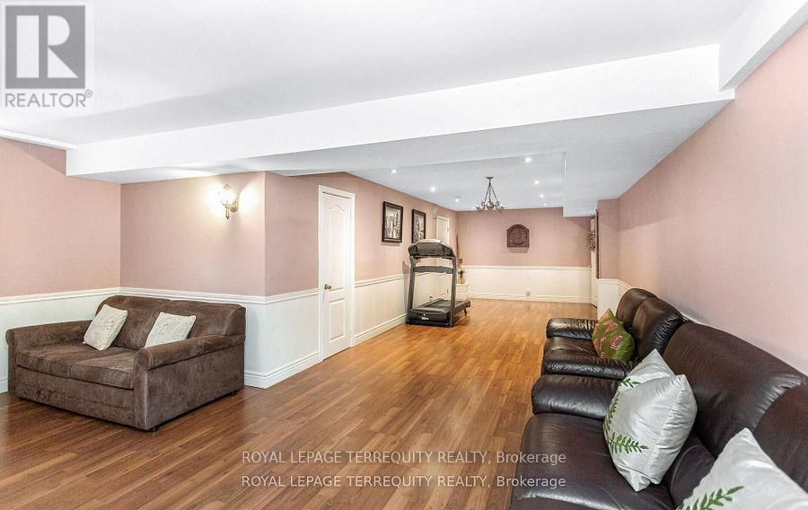 1714 GLOBE COURT Image 38