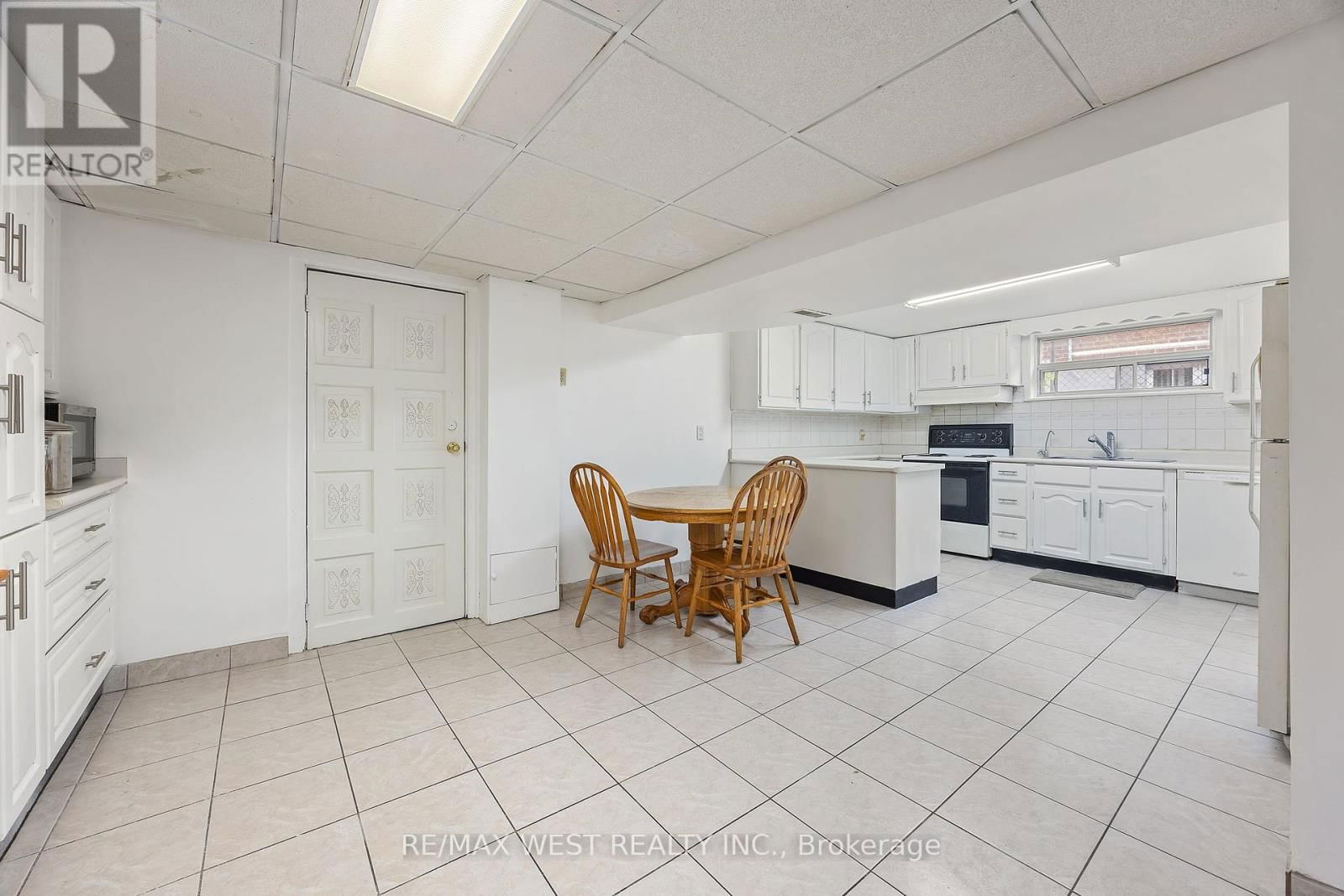 47 BRAWLEY AVENUE Image 22