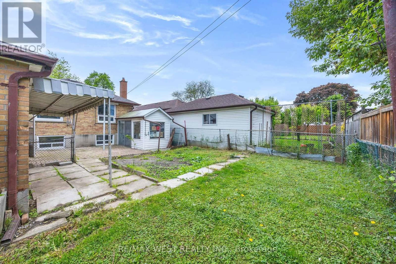 47 BRAWLEY AVENUE Image 37