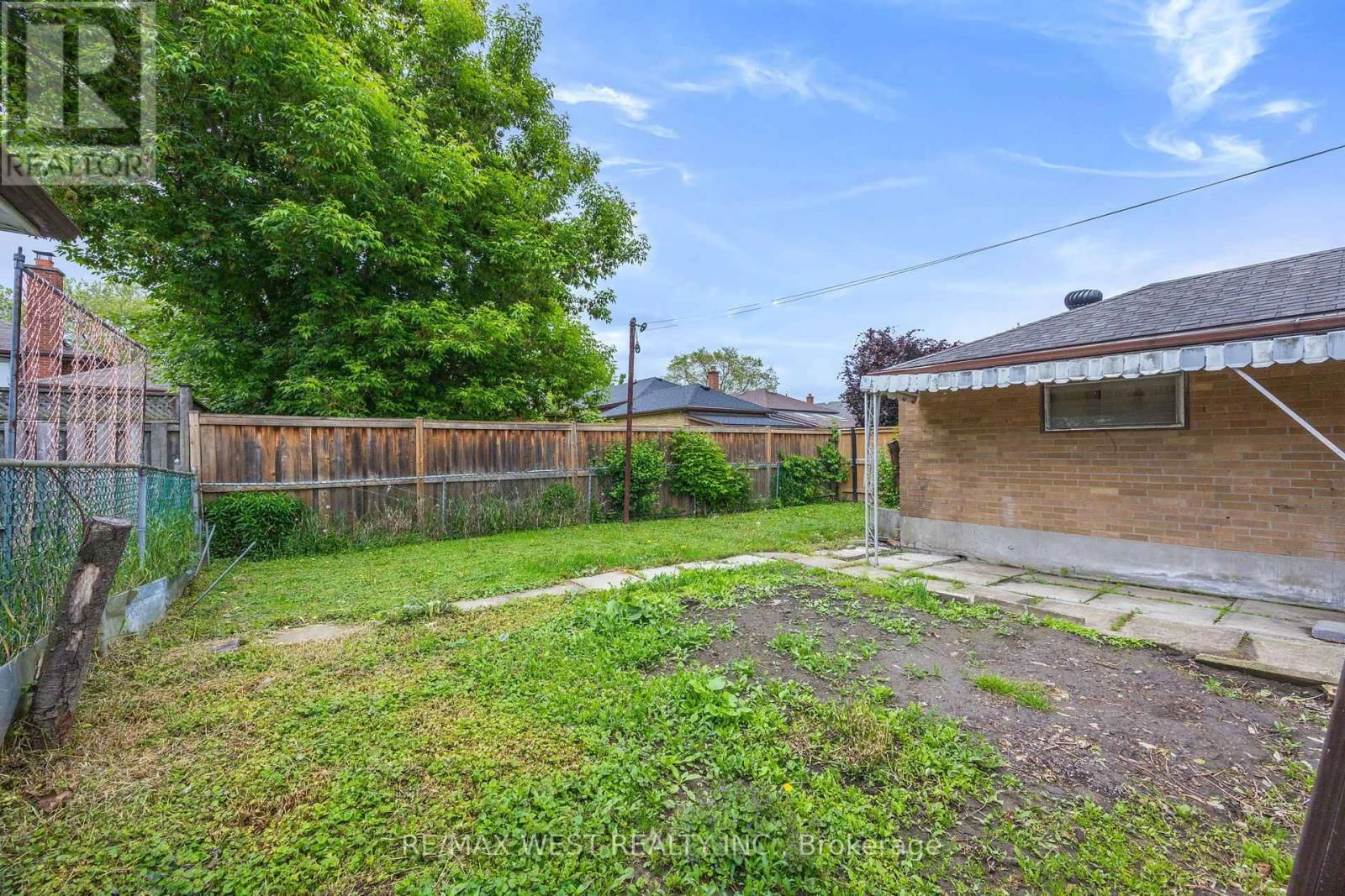 47 BRAWLEY AVENUE Image 38