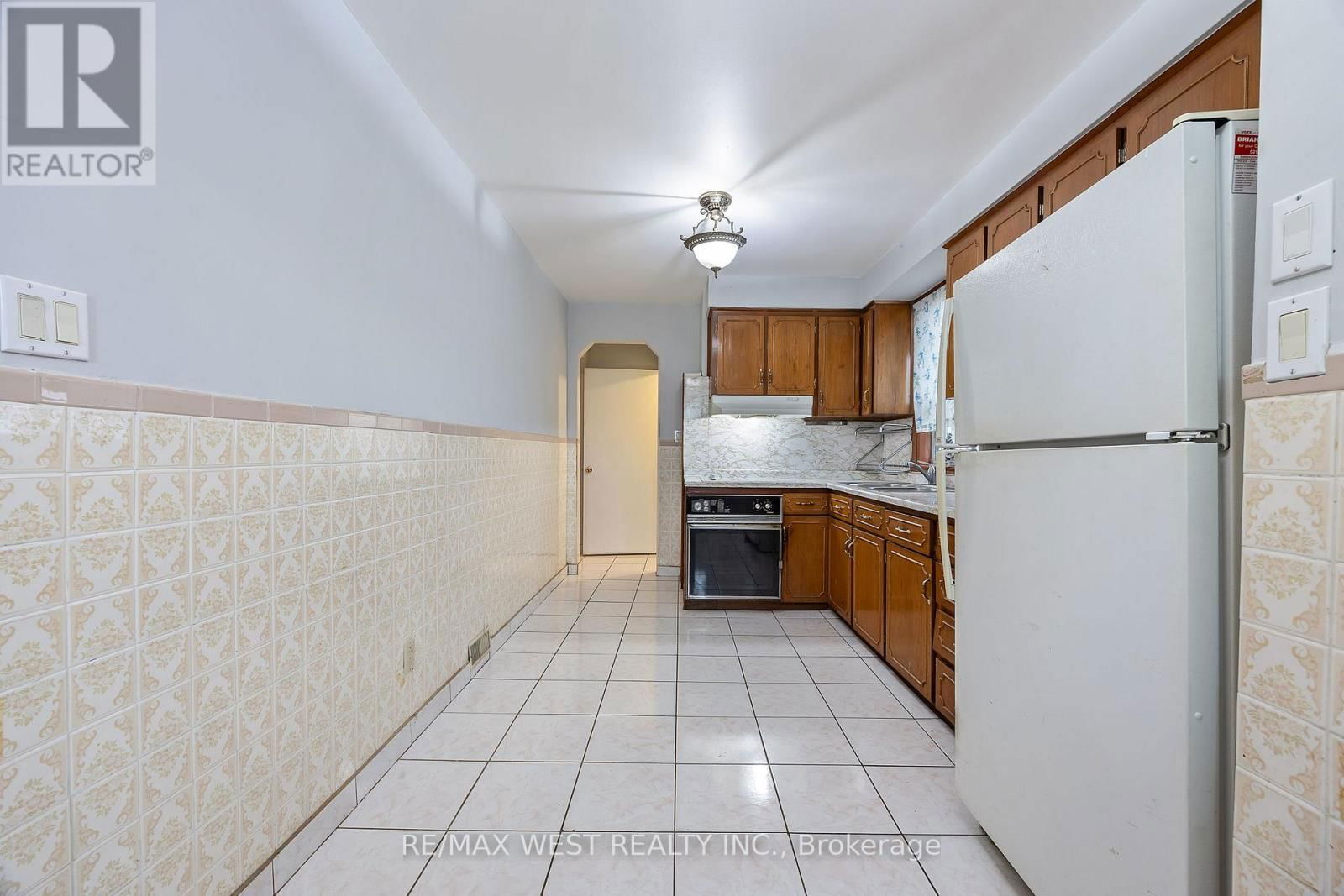 47 BRAWLEY AVENUE Image 5