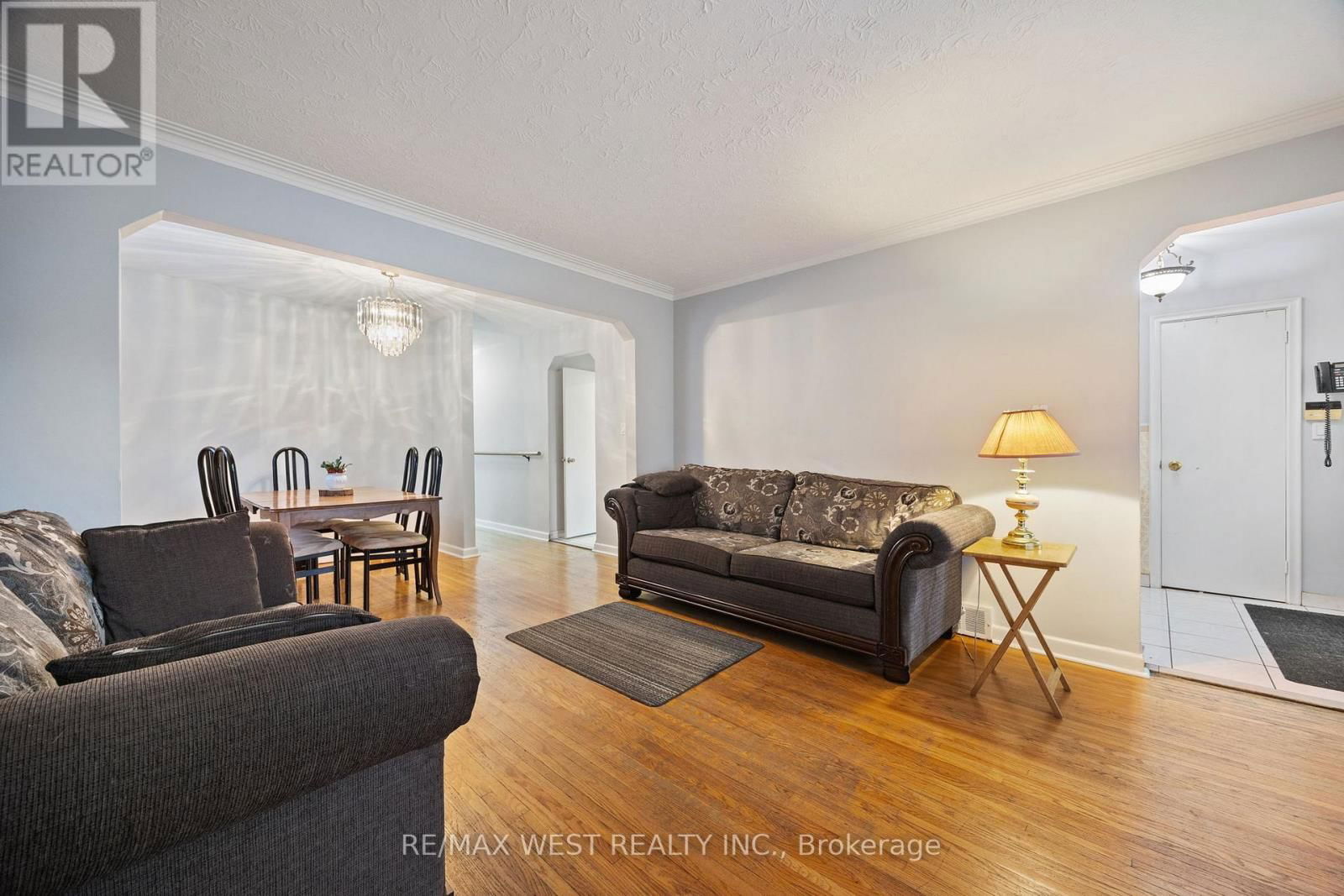 47 BRAWLEY AVENUE Image 9