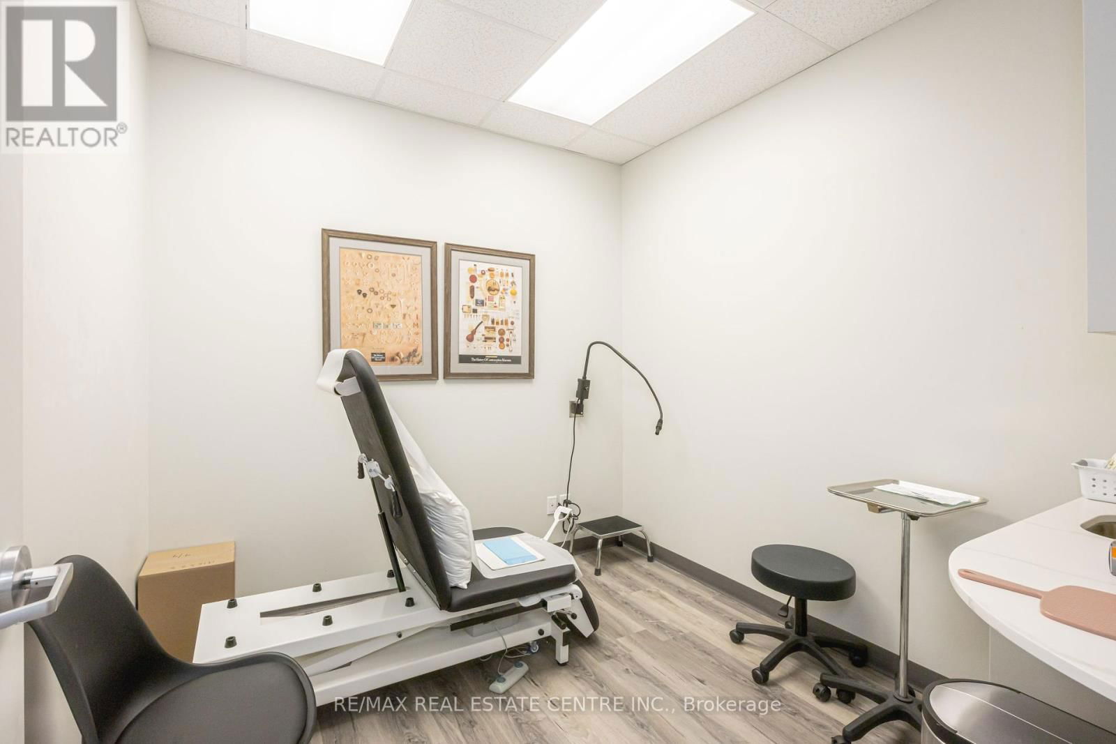 408 - 3075 HOSPITAL GATE Image 13
