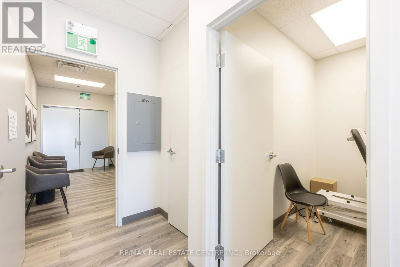 408 - 3075 HOSPITAL GATE Image 15