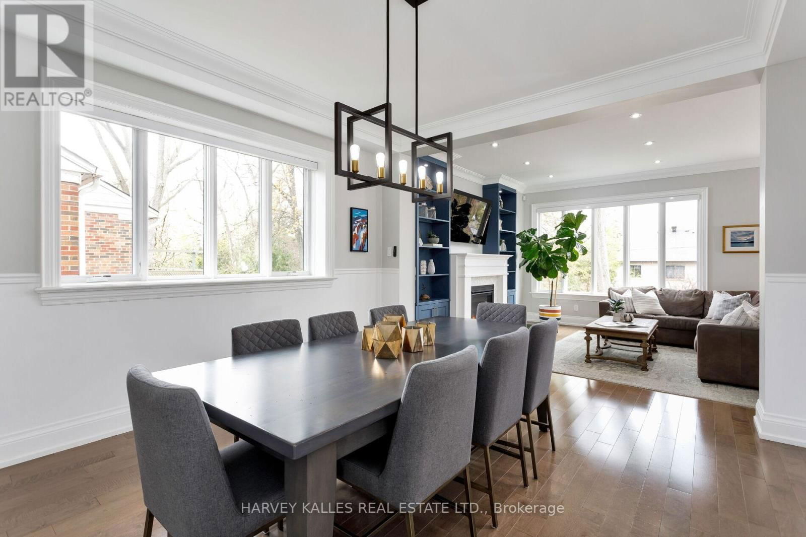 4673 DUNDAS STREET WEST Image 9