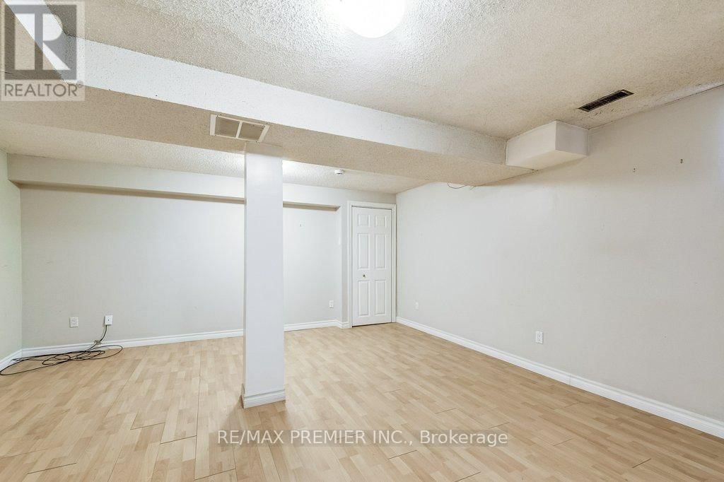 81 - 2670 BATTLEFORD ROAD Image 32