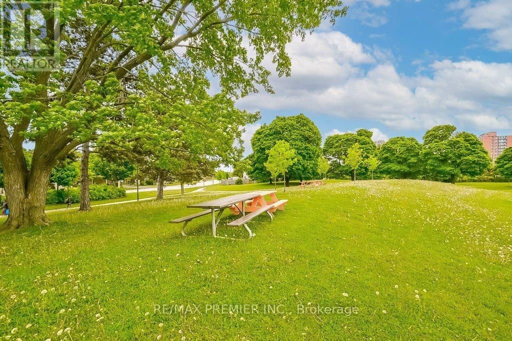 81 - 2670 BATTLEFORD ROAD Image 42