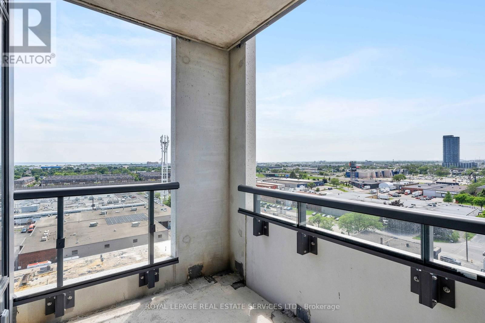 403 - 859 THE QUEENSWAY Image 22