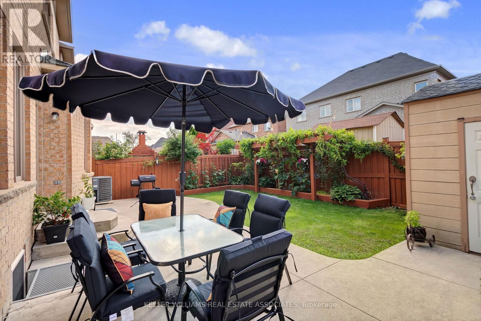 51 BLACK DIAMOND CRESCENT Image 36