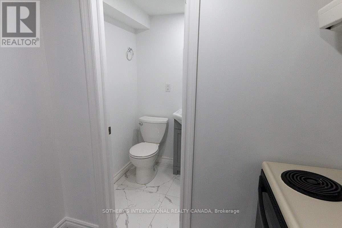 Lower 1 - 763 DUPONT STREET Image 7