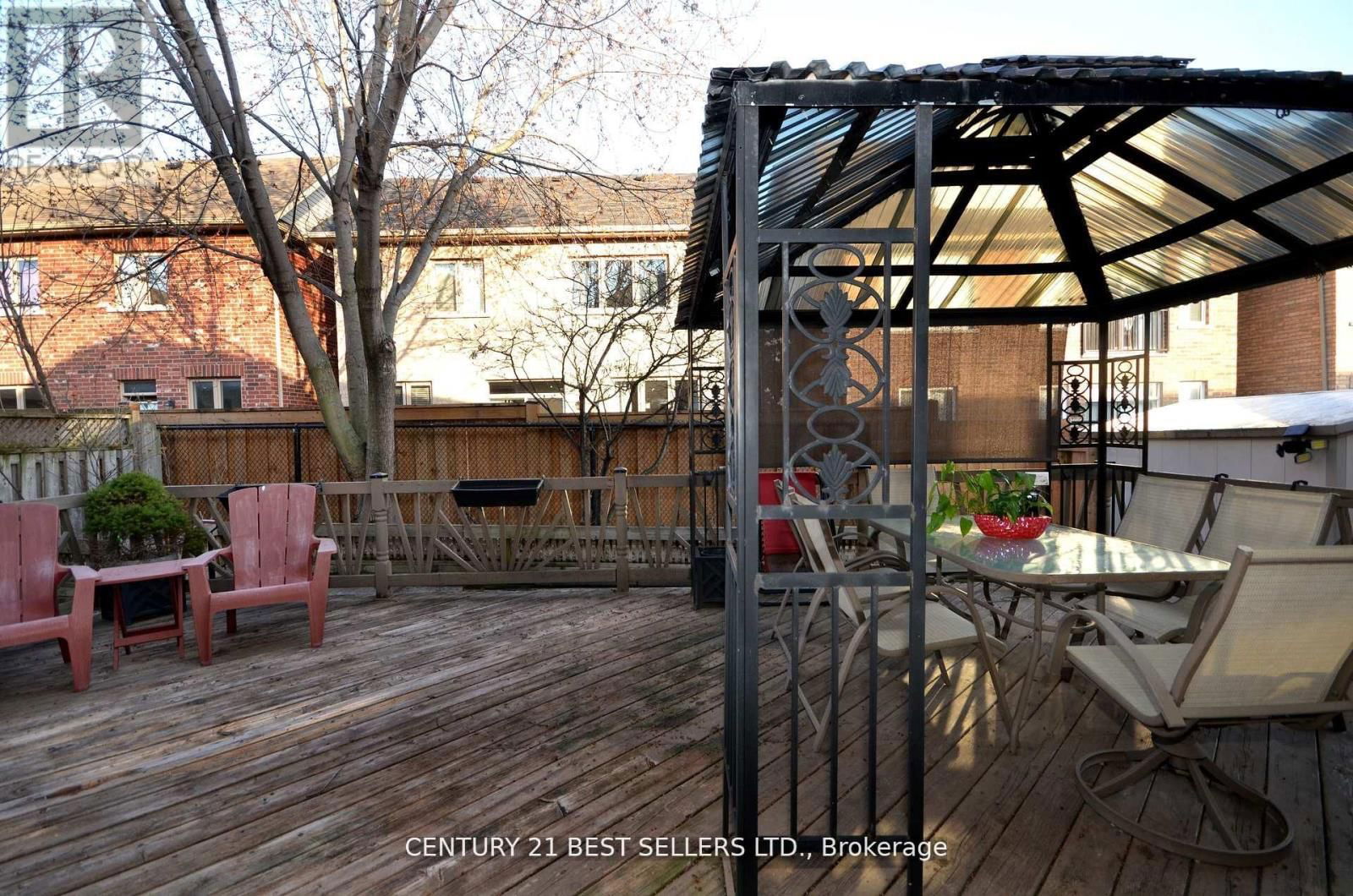 9 COIN STREET Image 41