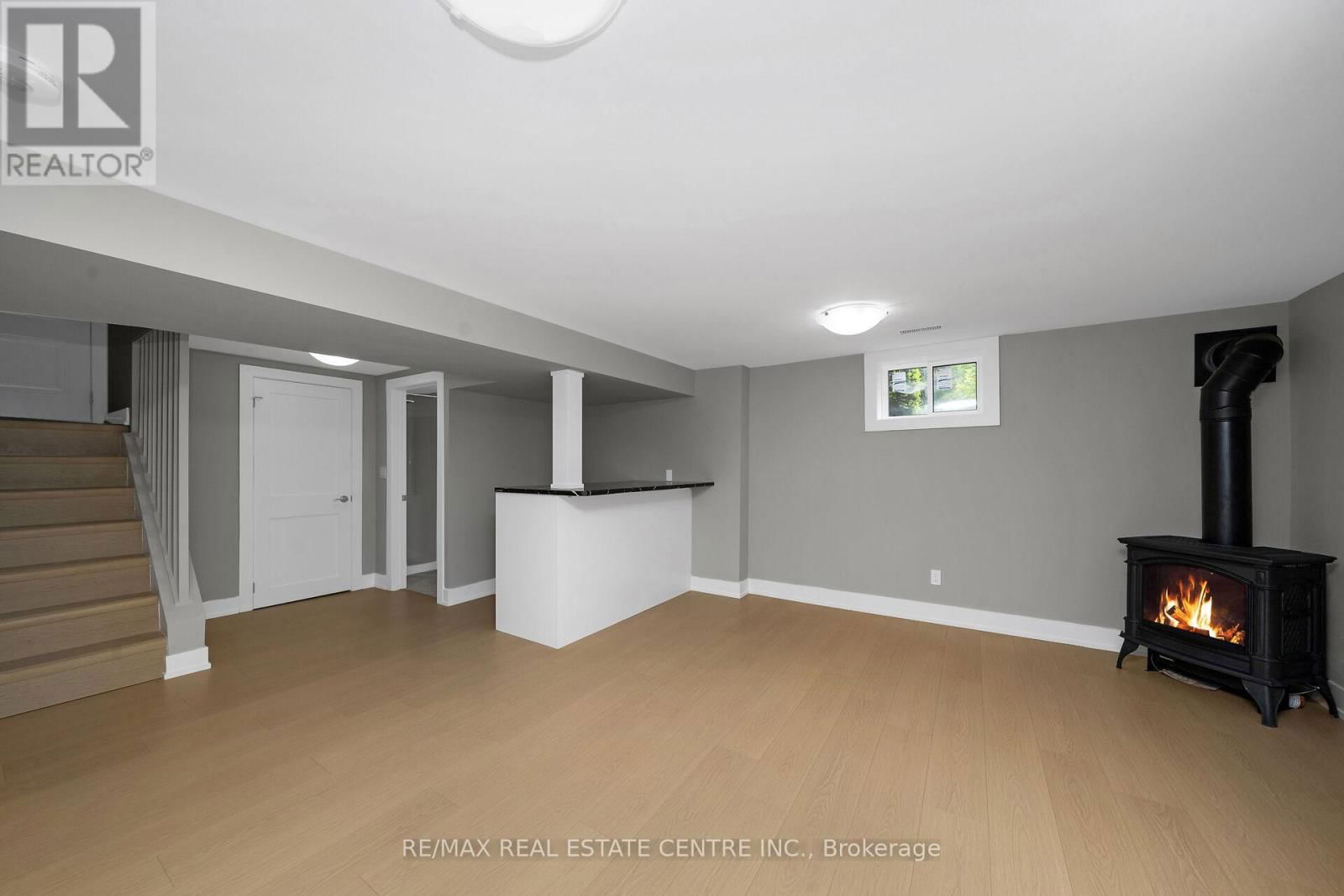 46 MOULTREY CRESCENT Image 24