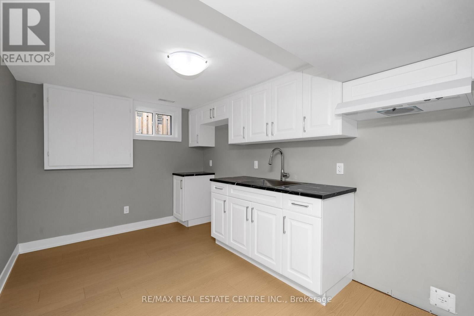 46 MOULTREY CRESCENT Image 29