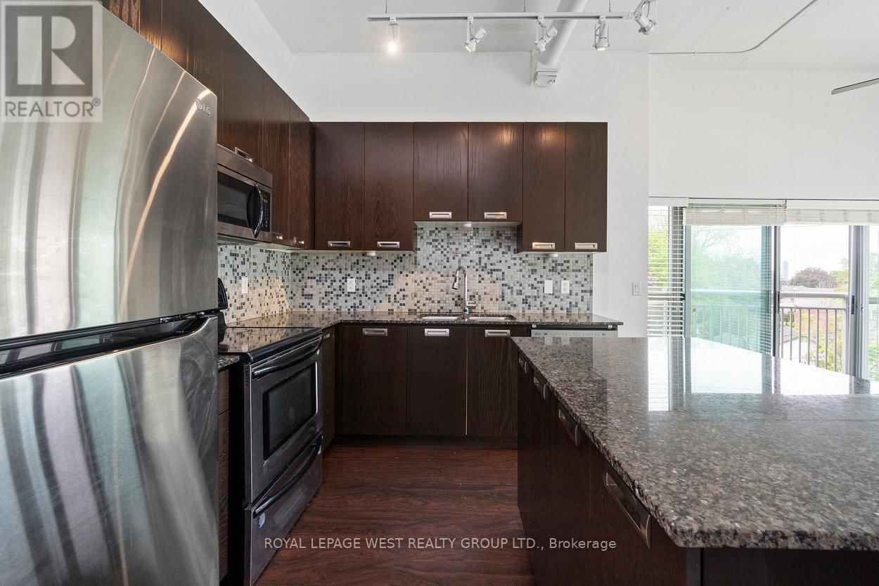 309 - 2 FIELDWAY ROAD Image 4
