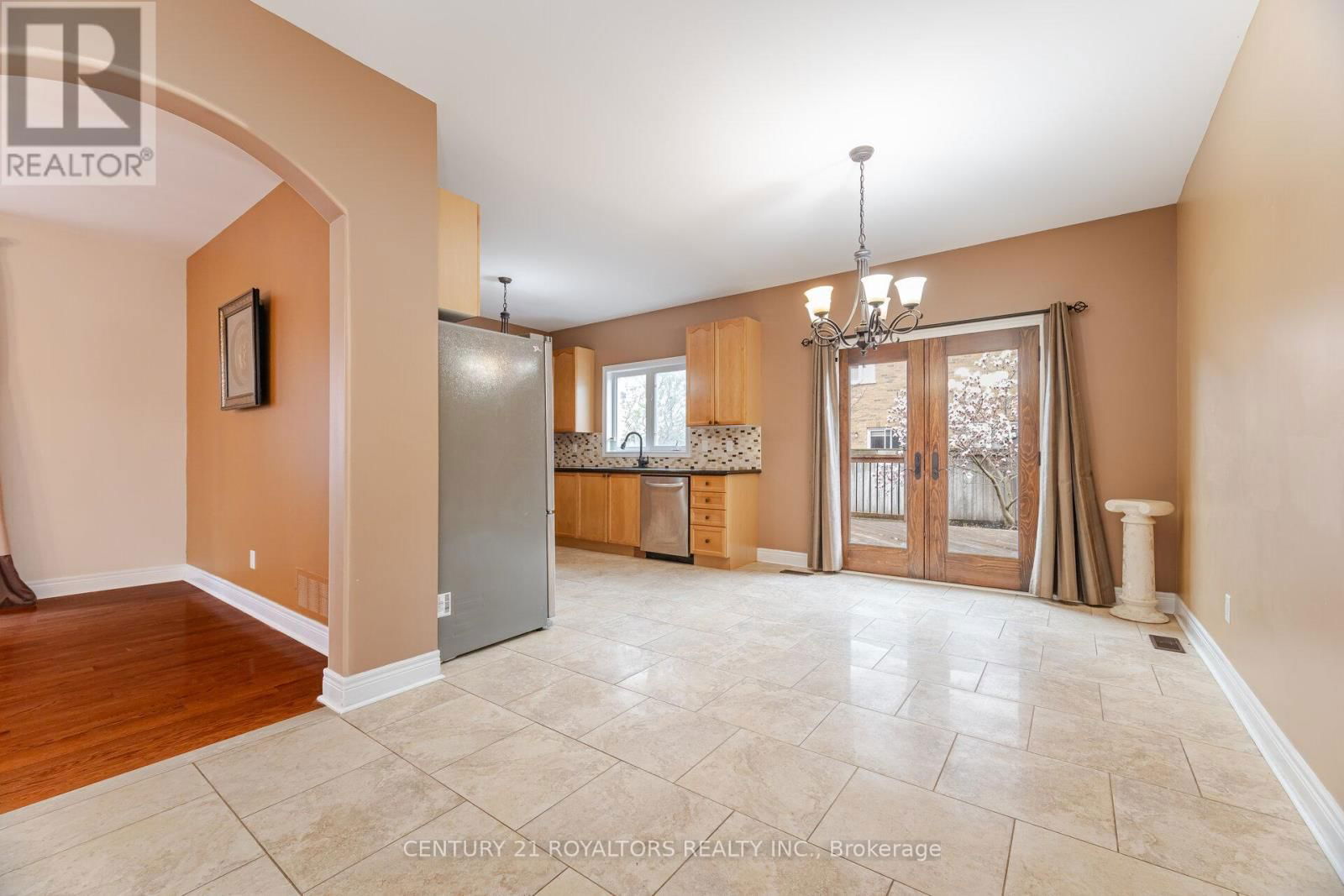 67 SAINT HUBERT DRIVE Image 10