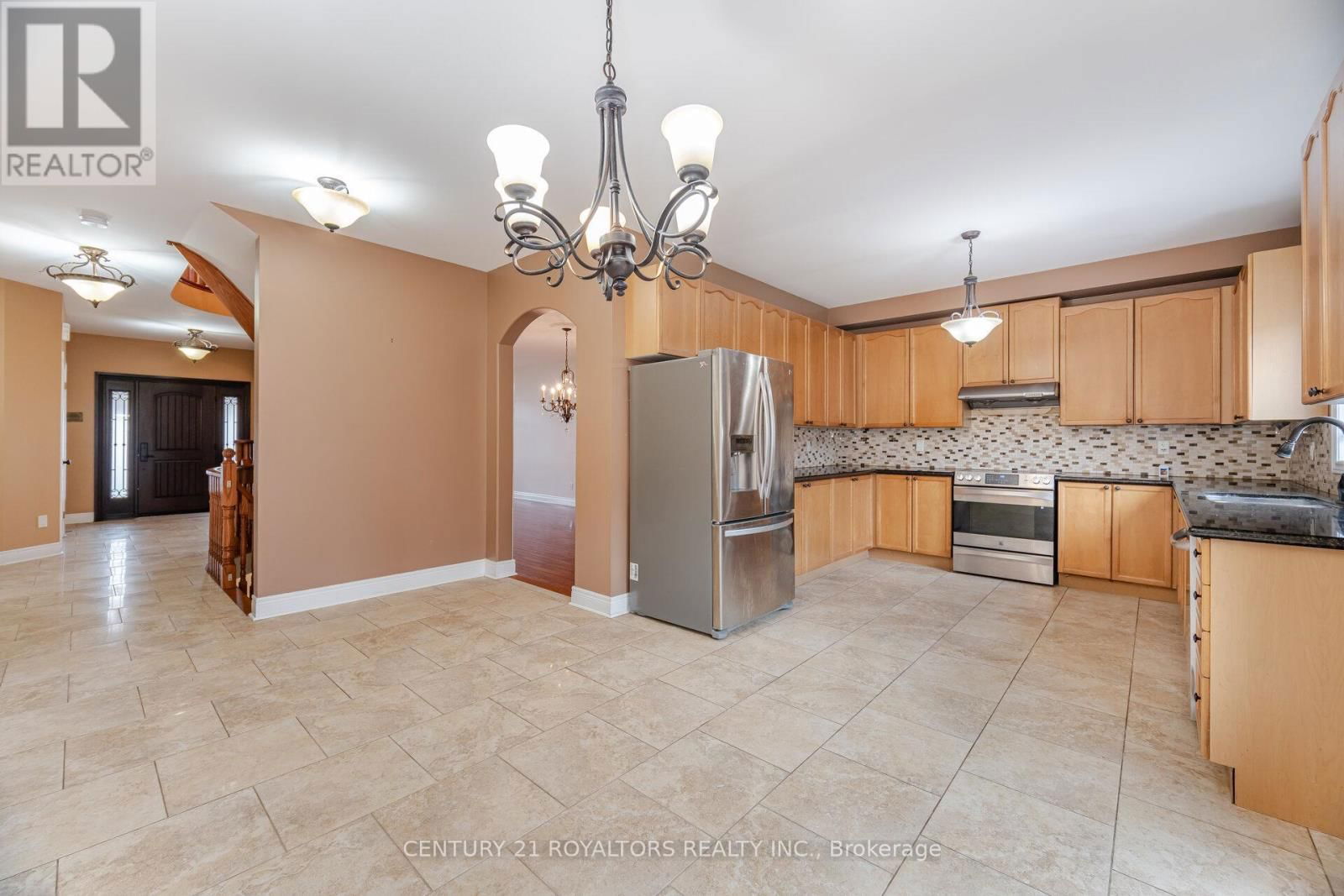 67 SAINT HUBERT DRIVE Image 12