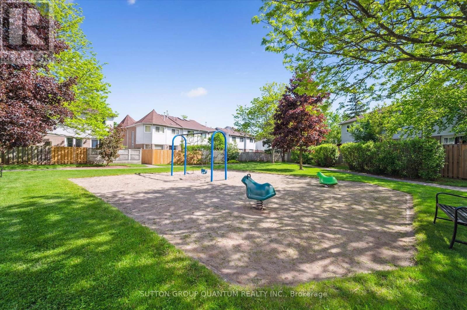 23 - 1240 WESTVIEW TERRACE Image 30