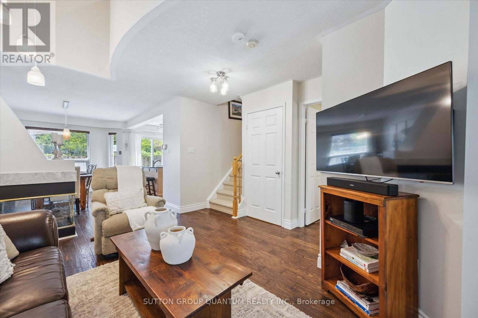 23 - 1240 WESTVIEW TERRACE Image 7