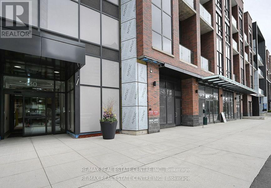 1811 - 430 SQUARE ONE DRIVE Image 3