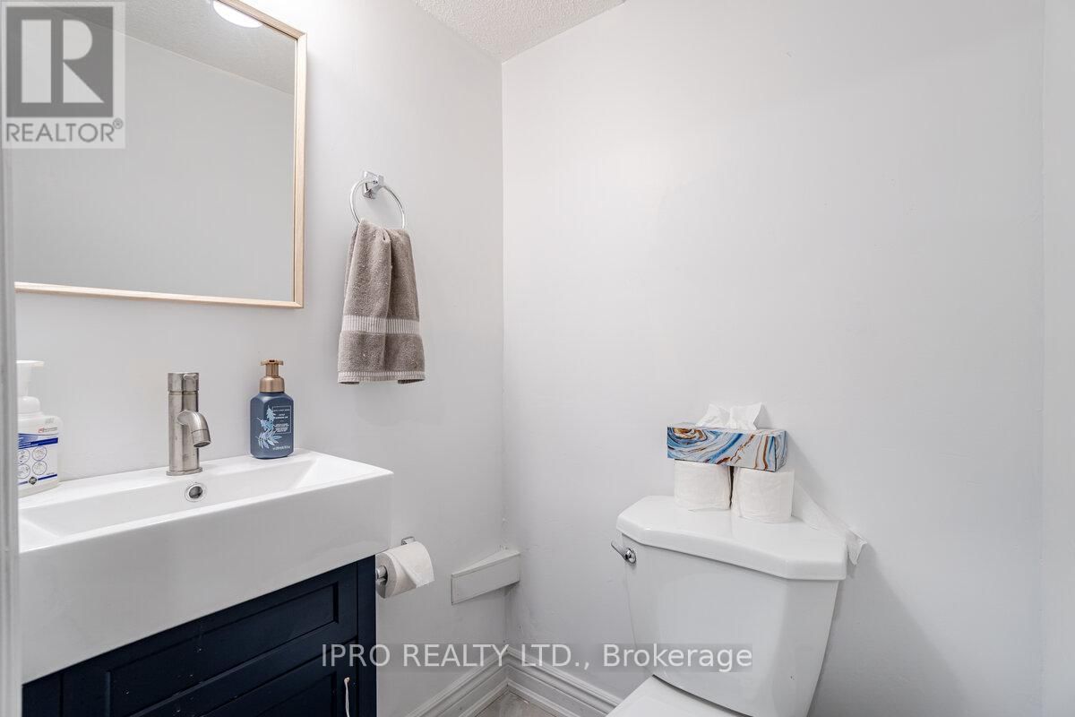 258 ROYAL SALISBURY WAY Image 11