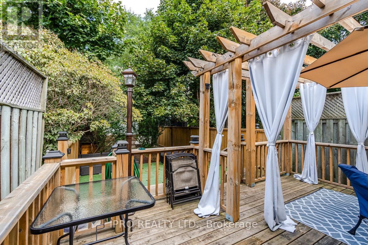 258 ROYAL SALISBURY WAY Image 13