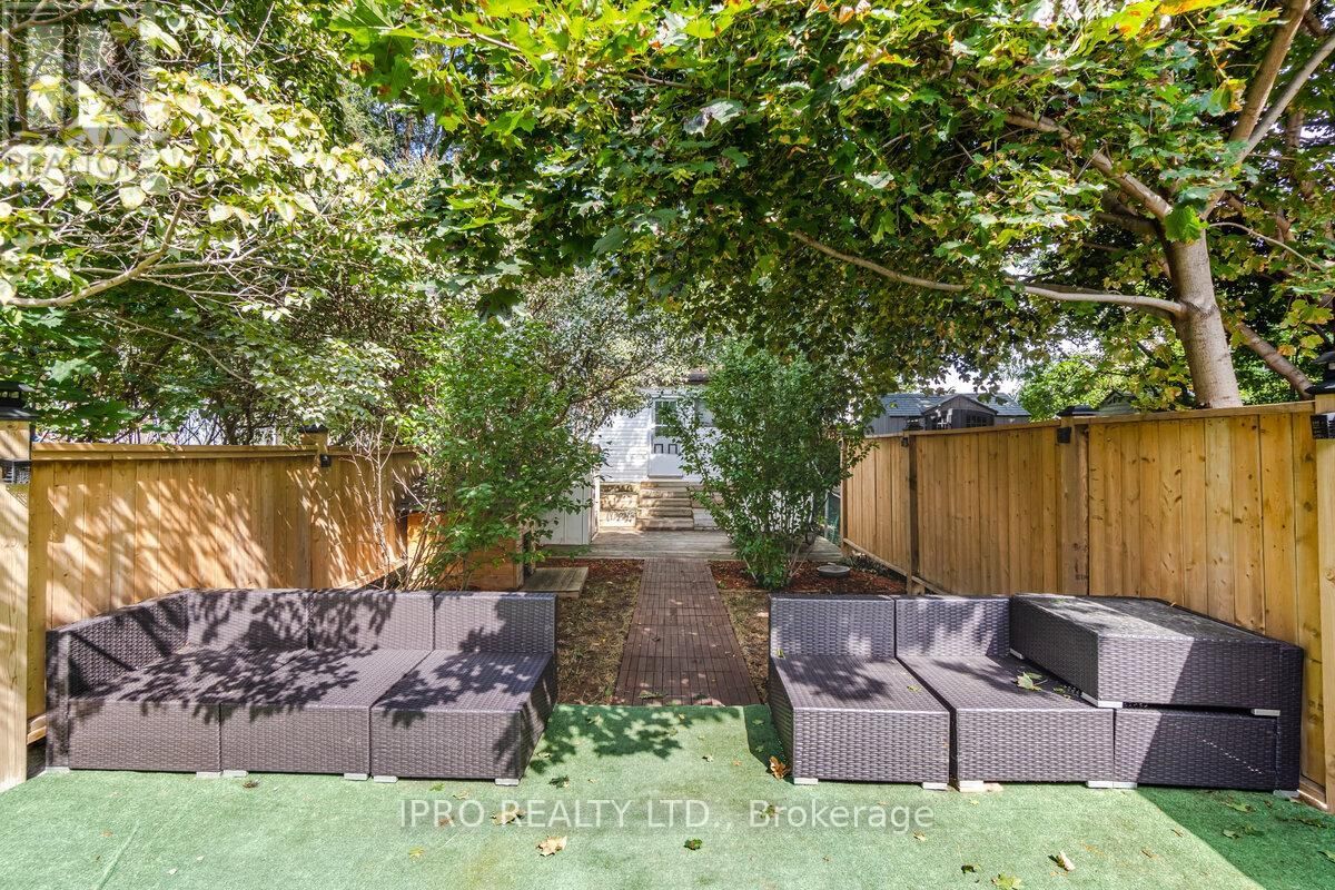 258 ROYAL SALISBURY WAY Image 15