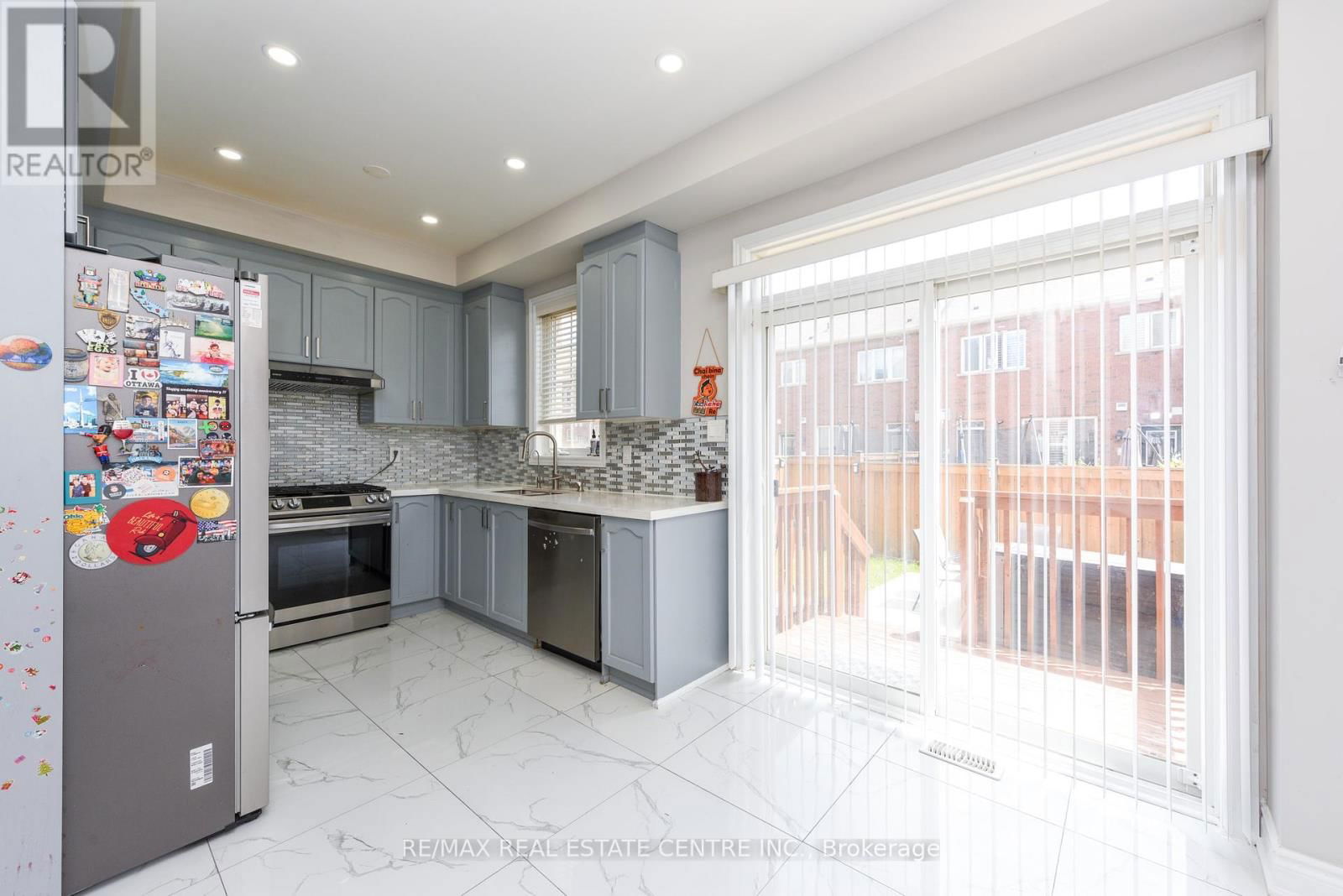 682 MEGSON TERRACE Image 11