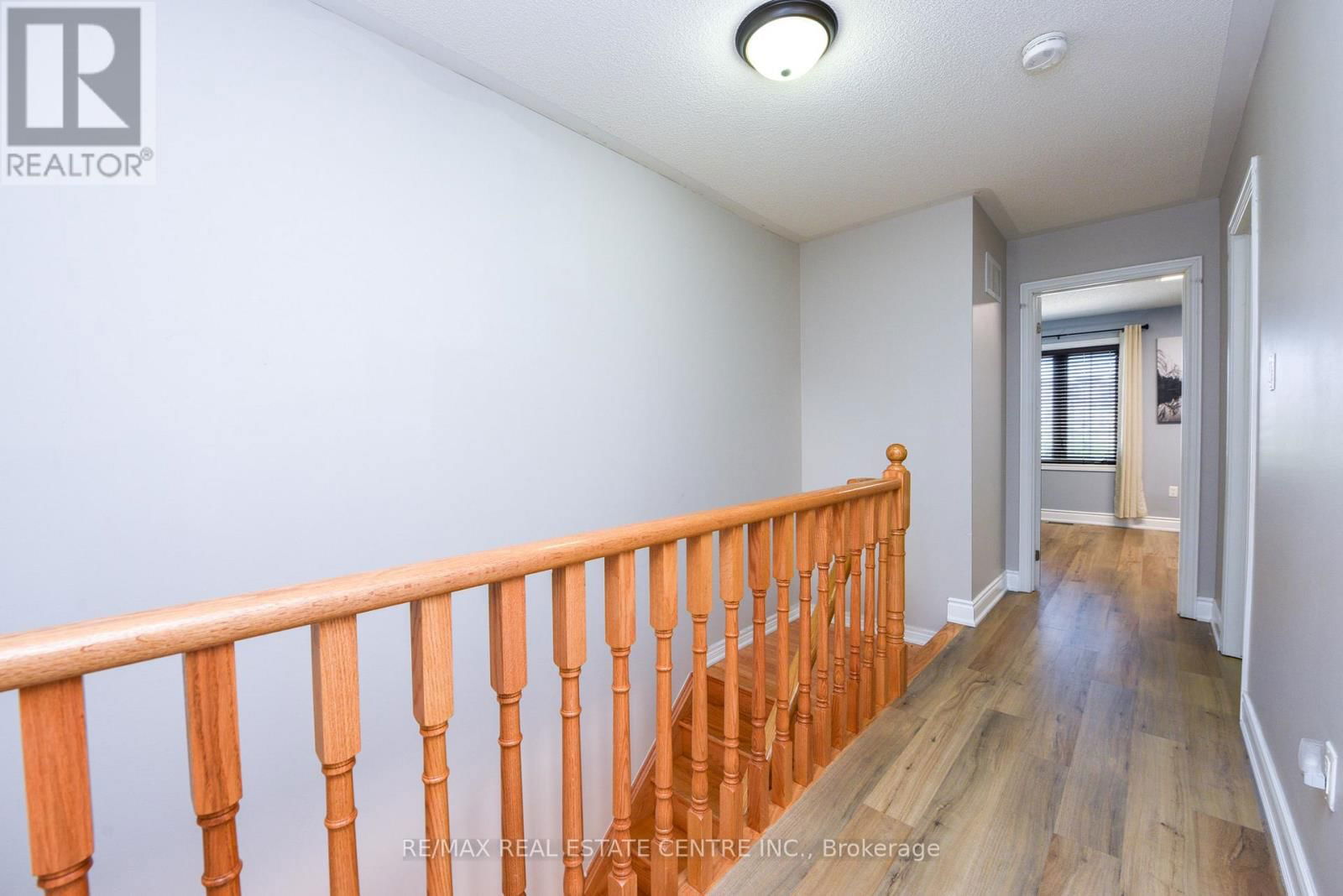 682 MEGSON TERRACE Image 17