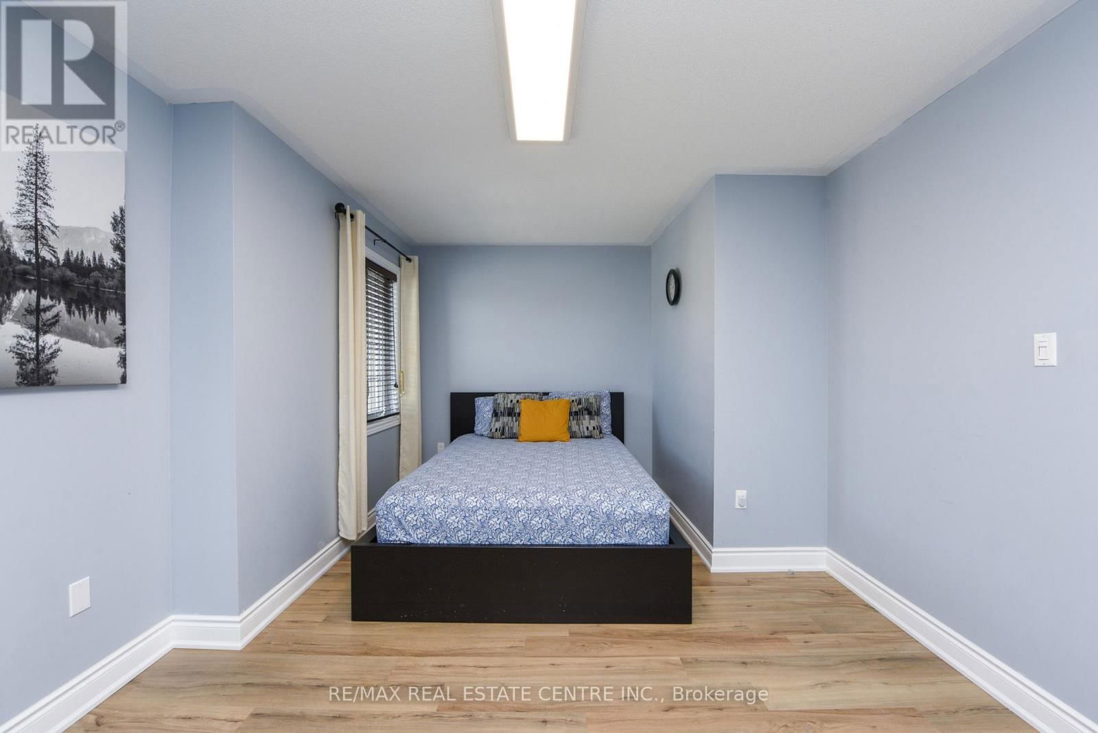 682 MEGSON TERRACE Image 22