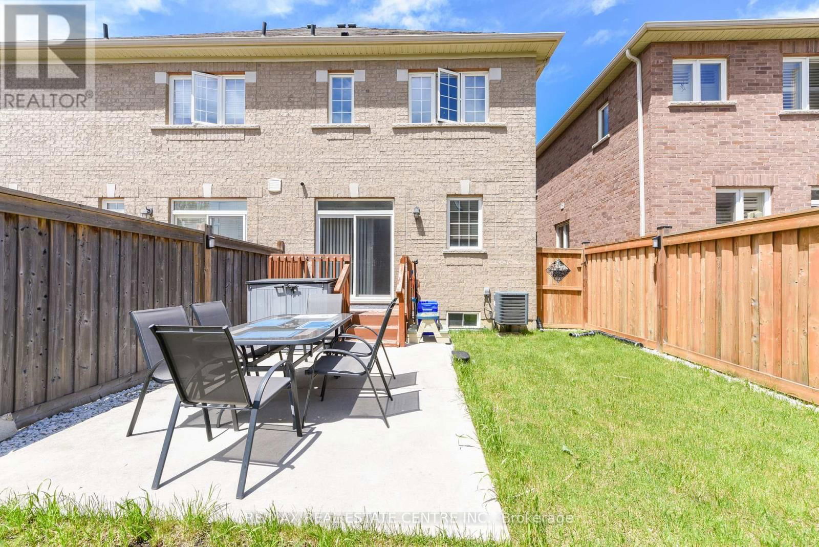 682 MEGSON TERRACE Image 34