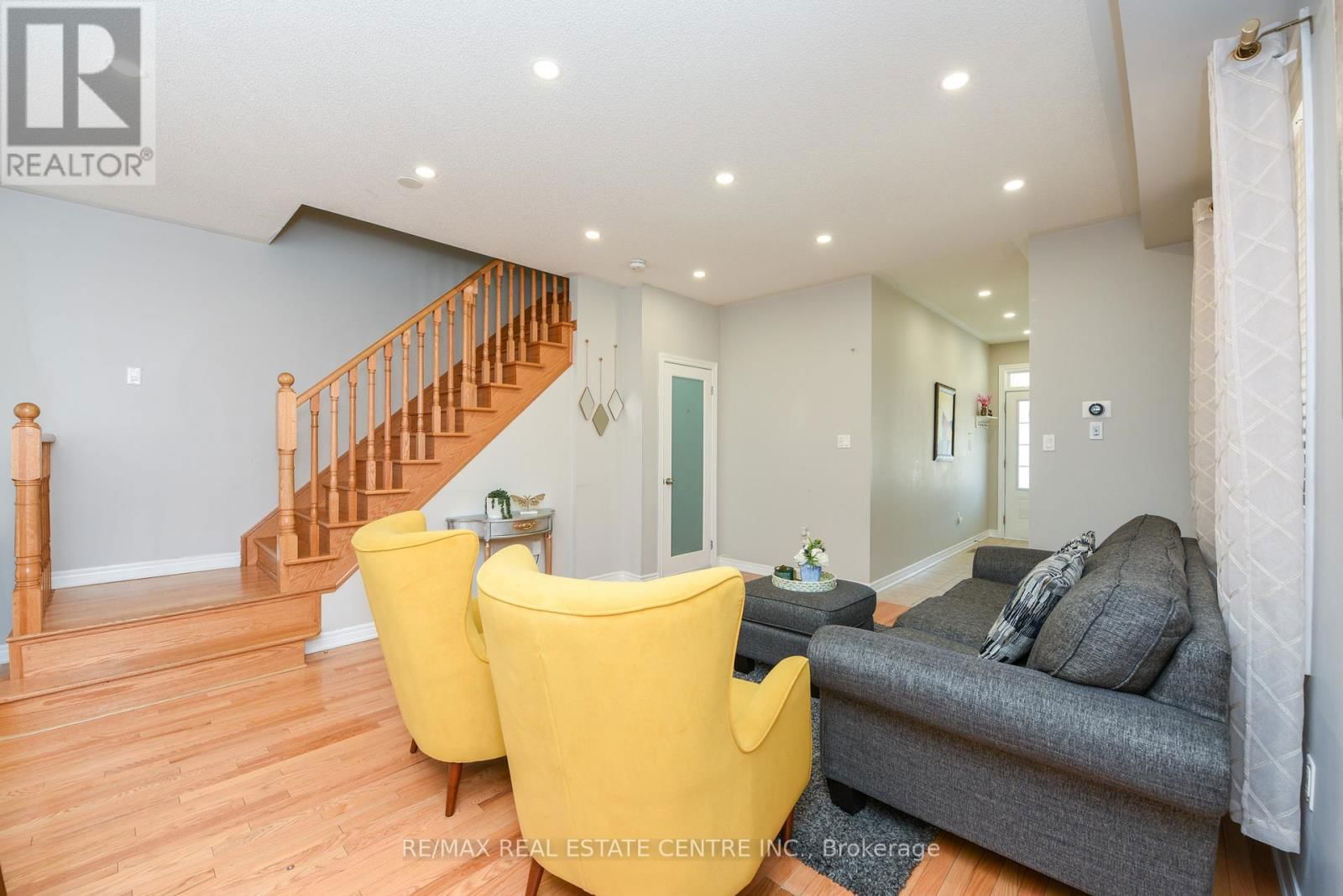 682 MEGSON TERRACE Image 8